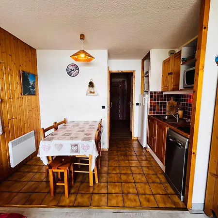 - Avec Garage Pour 4-5 Personnes, Ensoleille, Vue Sur Pistes, Non Fumeur - Fr-1-293-152 아파트 *